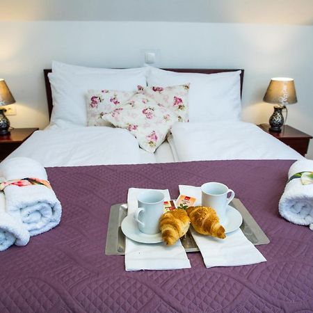 B&B Lady Of The Lake Jezerce Quarto foto